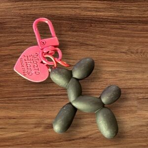 New Bright Mate Black balloon dog with pink keychain with a heart charm